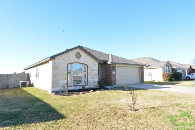 Building Photo - 7919 Woodbury Dr