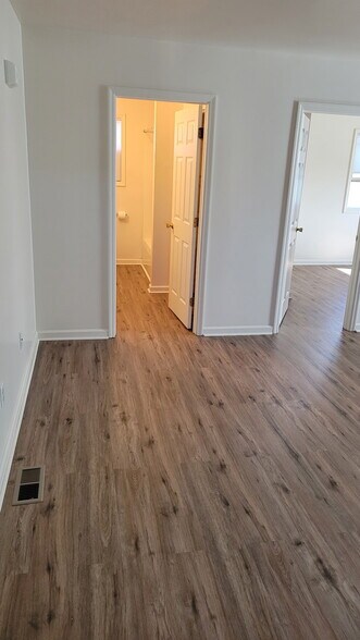 Building Photo - 1464 N 11th St