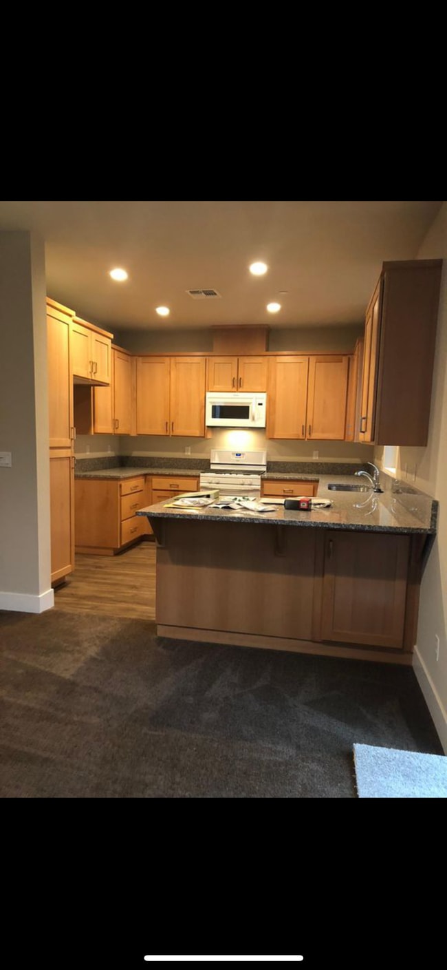 Building Photo - 28 Lipton Way