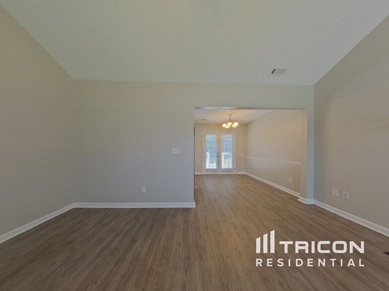Building Photo - 7128 Hummingbird Ln