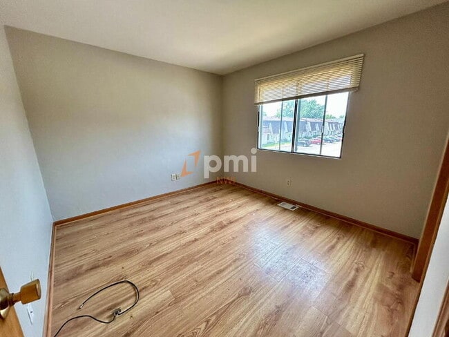 Building Photo - 6059 Delaware Dr