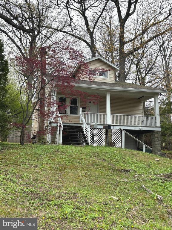 Primary Photo - 633 Edge Hill Rd
