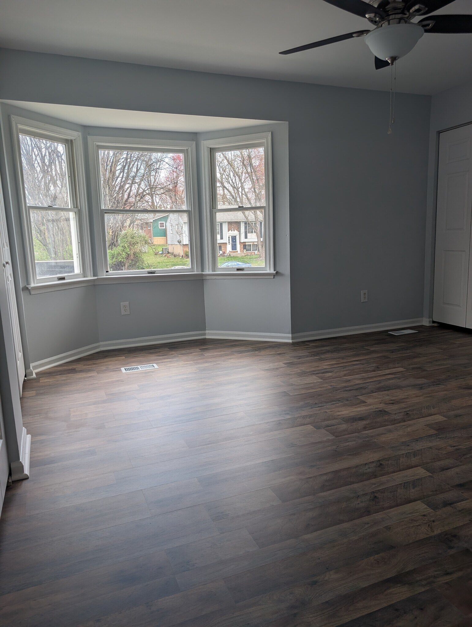 Master bedroom - 1109 Holmespun Dr