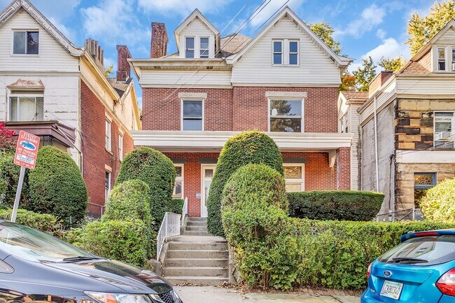 Primary Photo - Renovated 5 Bedroom 2.5 Bathroom Apartment...