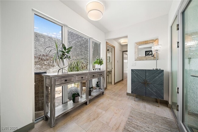 Building Photo - 3027 Bel Air Dr