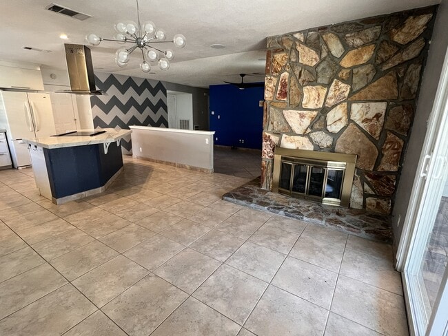 Building Photo - 7505 Pinedale Ave