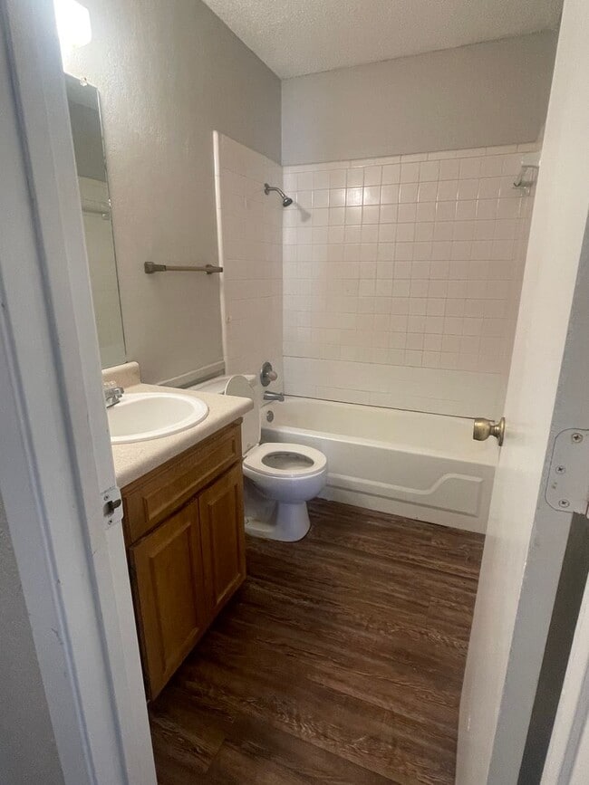 Building Photo - Walking Distance to Lake Arlington 2/2