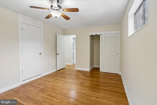Building Photo - 901 Kenbrook Dr