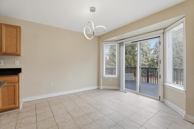 Building Photo - 35900 Abbey Dr