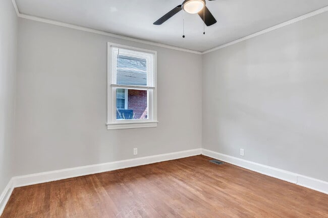 Building Photo - 3BR/2BA in Prime Taylors Location! Minutes From Everyday Conveniences! $1895/mo rent