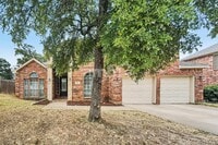 Building Photo - 808 Warwick Ct
