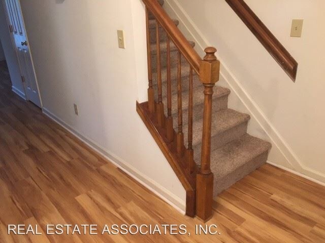 Building Photo - 2 br, 2.5 bath House - 3309 Coachman's Way