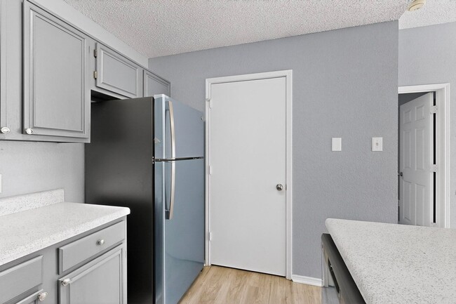 Building Photo - 4517 Ebbtide Ct