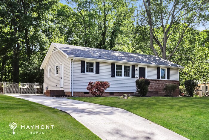 Building Photo - 2616 Shady Lawn Dr