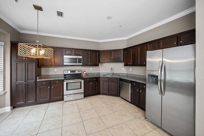 Building Photo - 2BR/2BA Townhome in Gulf Shores