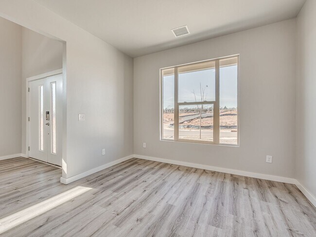 Building Photo - Beautiful New Construction Home in Edmond/...