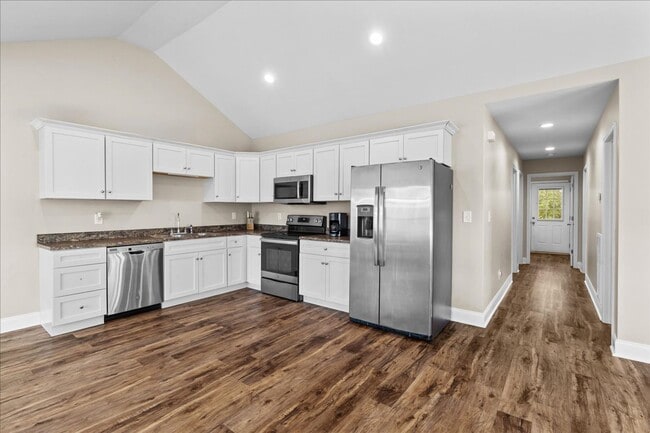 Building Photo - Pristine 3 Bed 2 Bath Home in Dalton