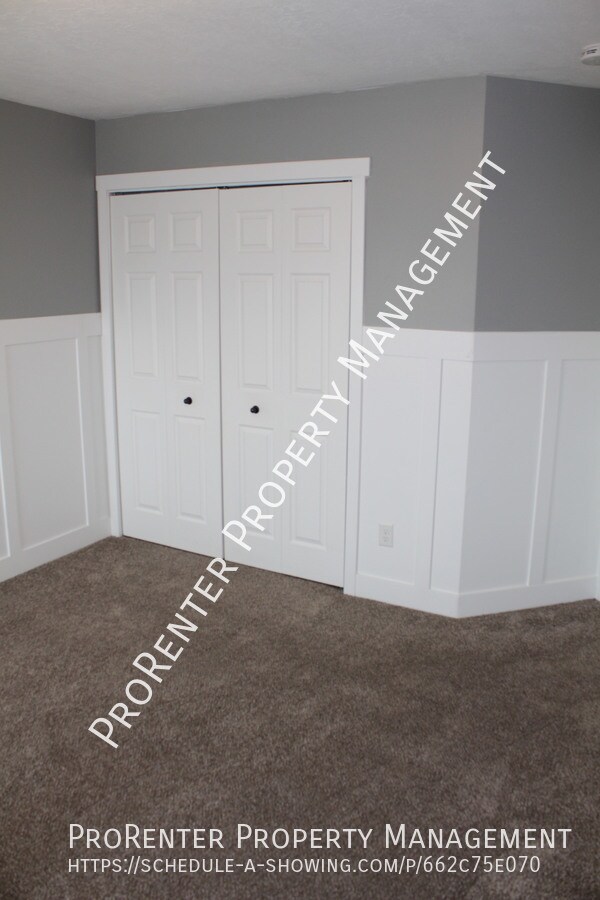 Building Photo - 8130 Deer Run Way