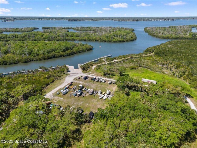 Building Photo - 7707 Kiawah Way