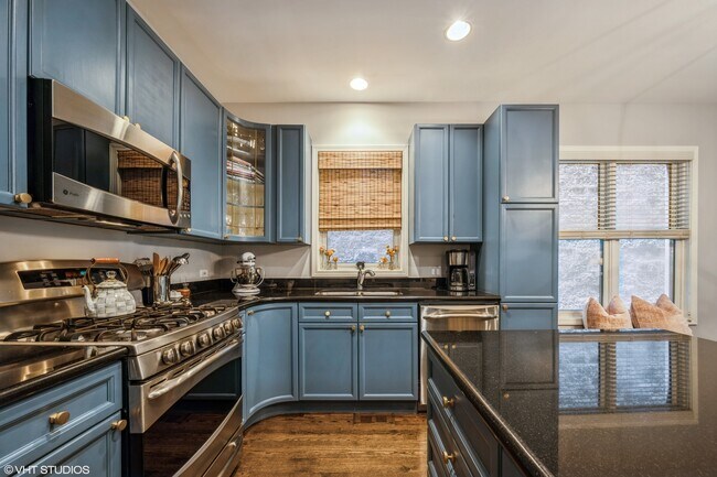 Building Photo - 1511 N Hudson Ave