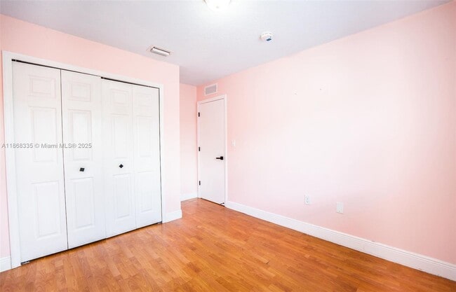 Building Photo - 1517 SE 31st Ct