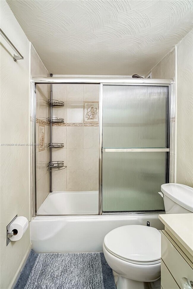 Building Photo - 2030 S Ocean Dr