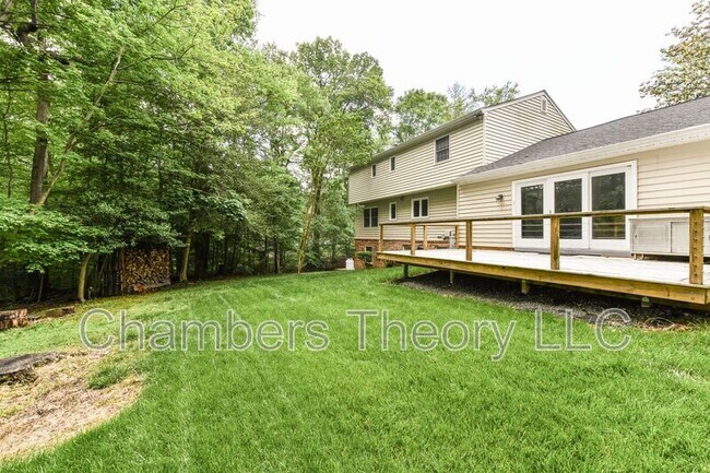 Building Photo - 8504 Shadeway Pl