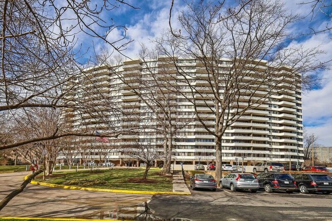 Building Photo - 6301 Stevenson Ave