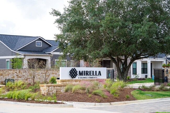 Building Photo - 15007 Gardenberry Ln