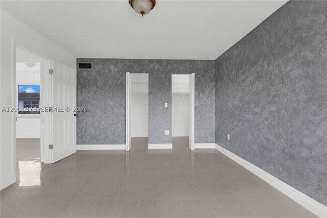 Building Photo - 11333 SW 69th Ln