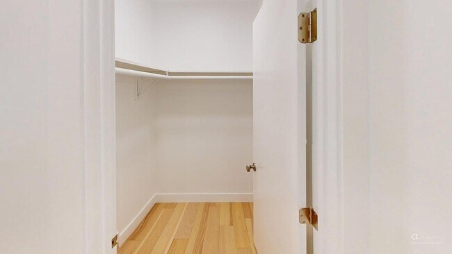 Building Photo - 717 I St
