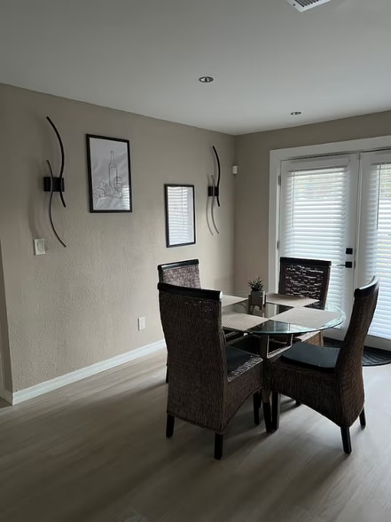 Building Photo - 4332 Key Largo Dr