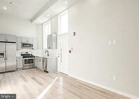 Building Photo - 1501 N 5th St