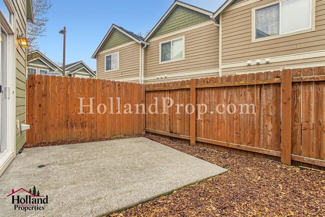 Building Photo - Charming 3-Bedroom Home in Prime Hillsboro Location!