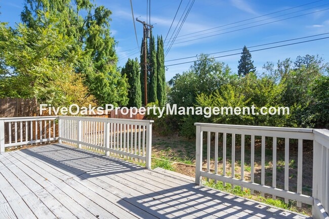 Building Photo - 5310 1/2 Nugget Rd-