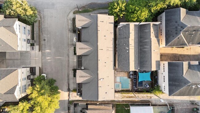 Building Photo - 407 Fowler St