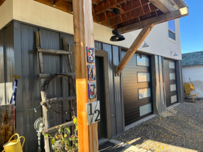 Building Photo - 123 1/2 S E St