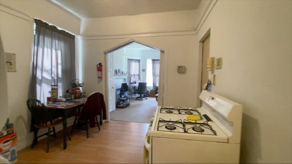 Building Photo - 218 N Craig St