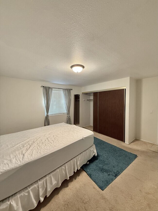 Building Photo - Charming 4-Bedroom Home in the Heart of Ce...