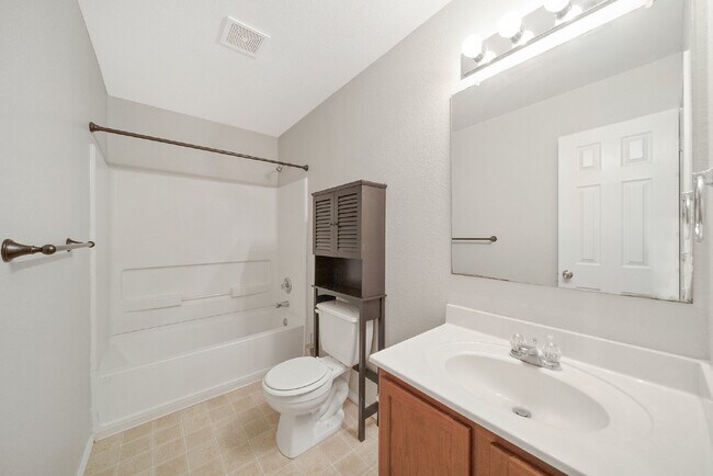 Building Photo - 9703 Woodland Pines