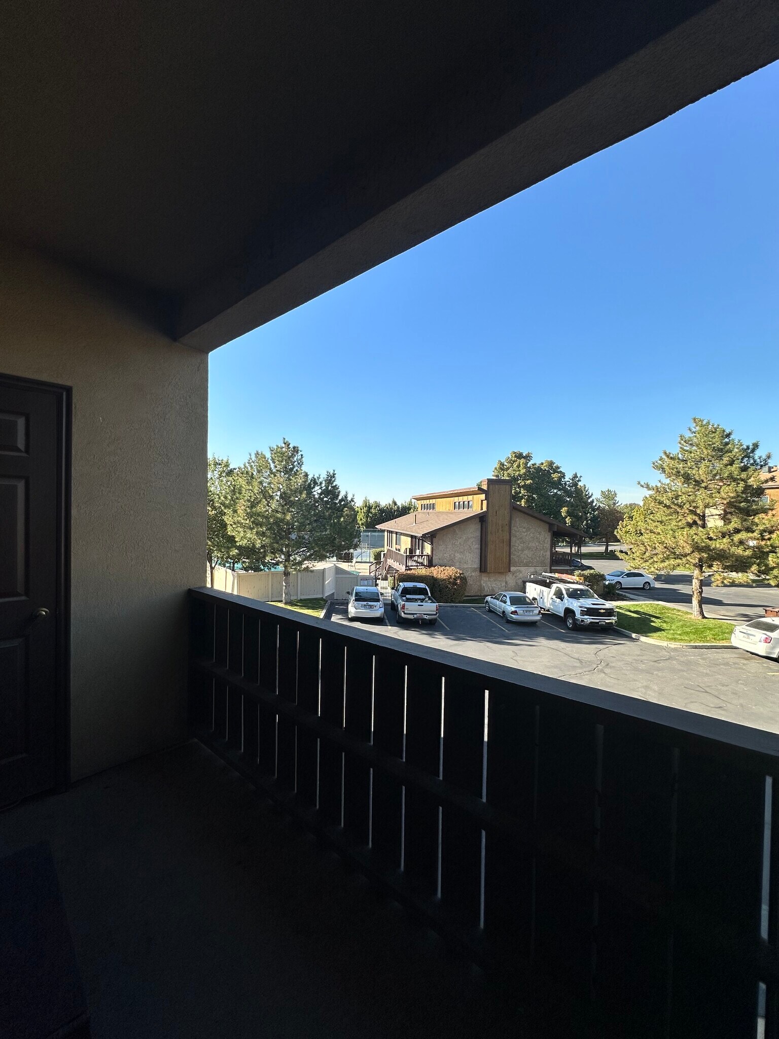 Building Photo - 687 W Jefferson Cv