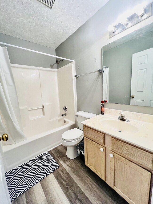 Building Photo - Furnished pillory way beauty