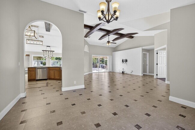 Building Photo - 11646 63rd Ln N