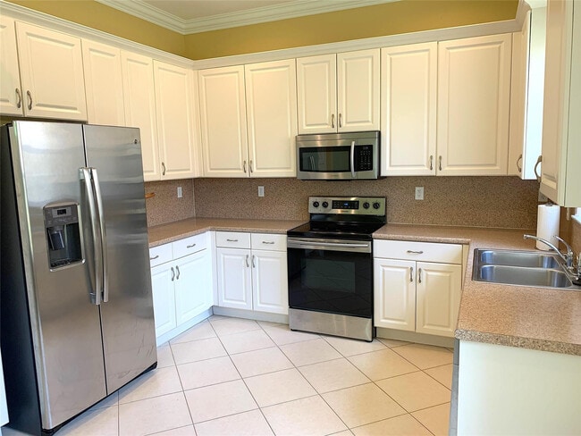 Building Photo - 2003 Grey Falcon Cir SW