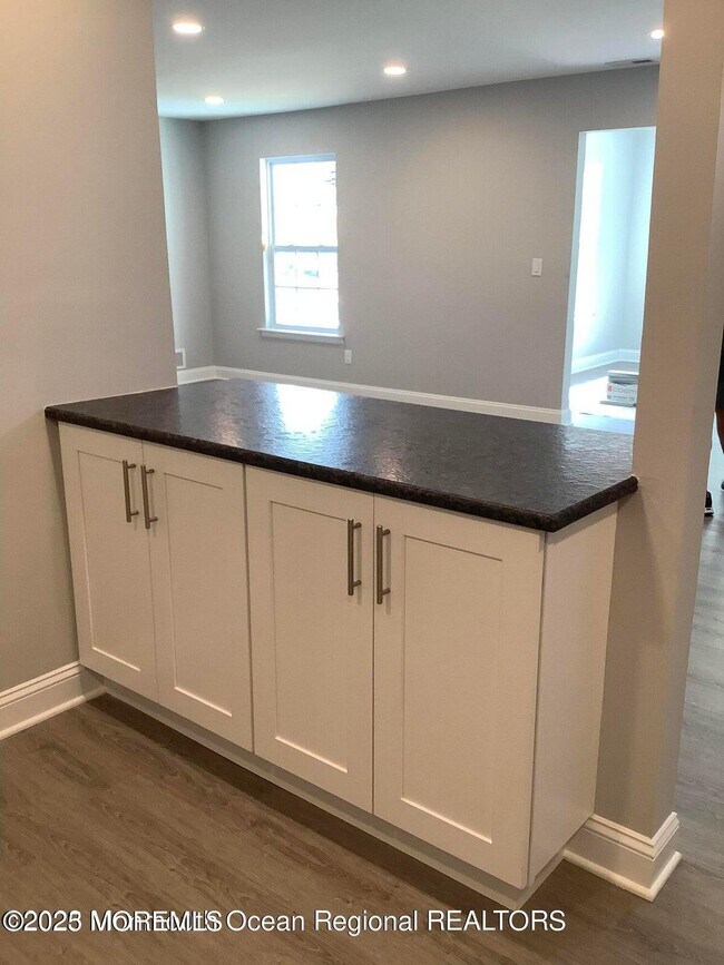 Building Photo - 506 Harding Rd