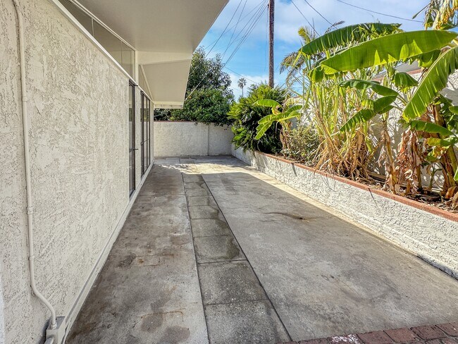 Building Photo - 1115 N Brand Blvd