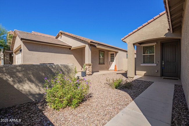 Building Photo - 40354 W Sunland Dr