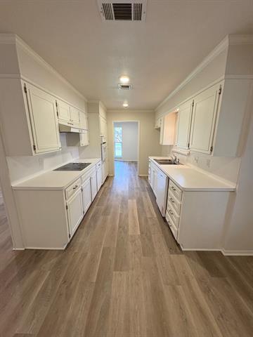 Building Photo - 5604 Lake Highlands Dr