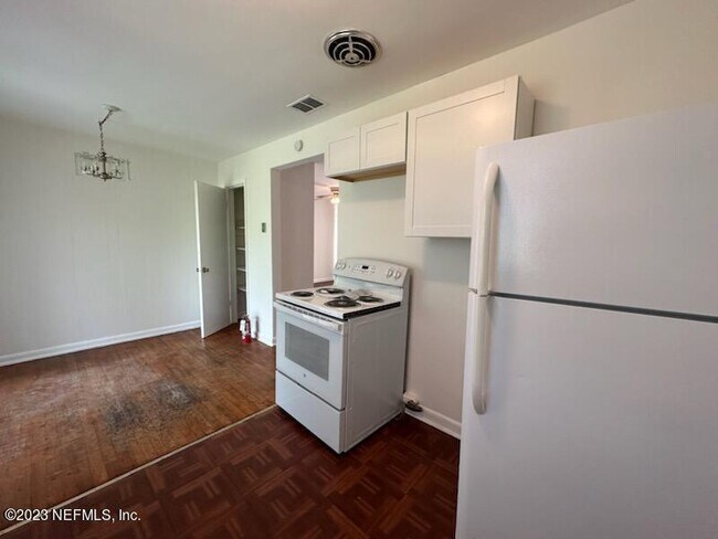 Building Photo - 3427 Rogero Rd