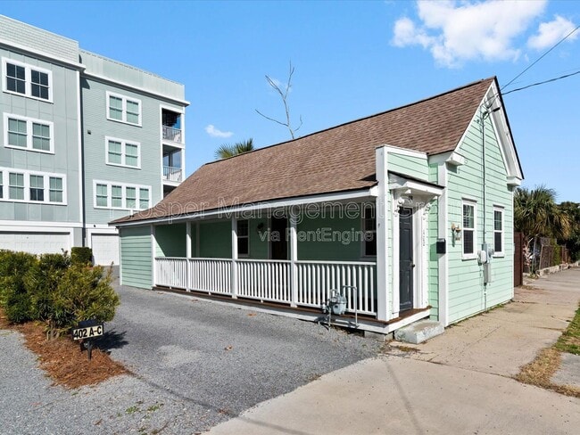 Building Photo - 400 Sumter St